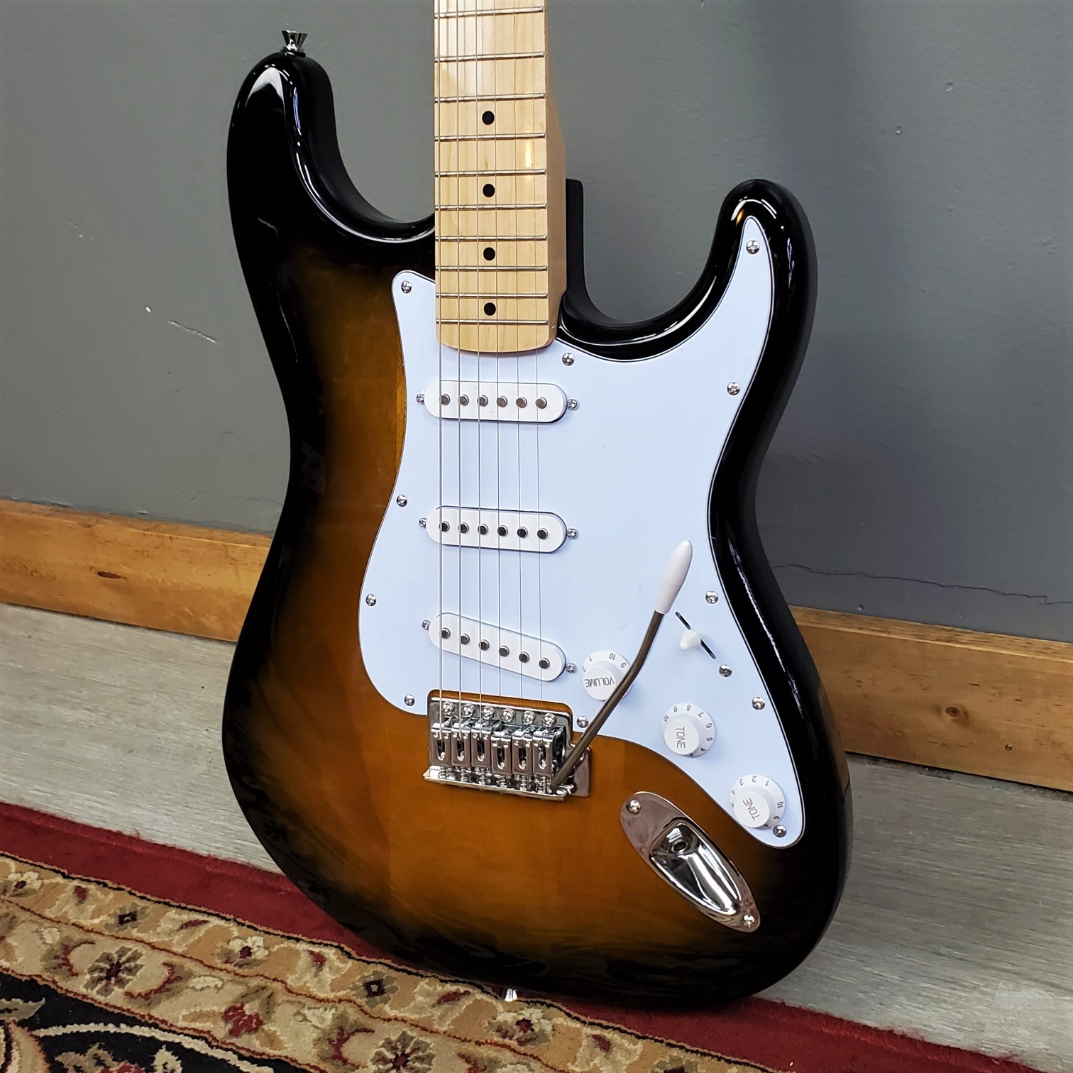 Jay turser on sale stratocaster guitar